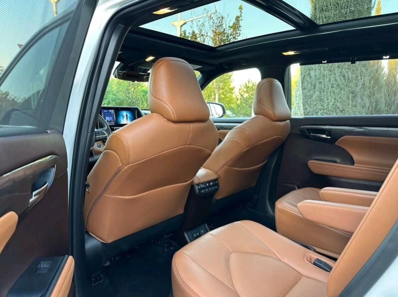 Toyota Highlander 2022 - 606 000 TMT - Aşgabat - img 2