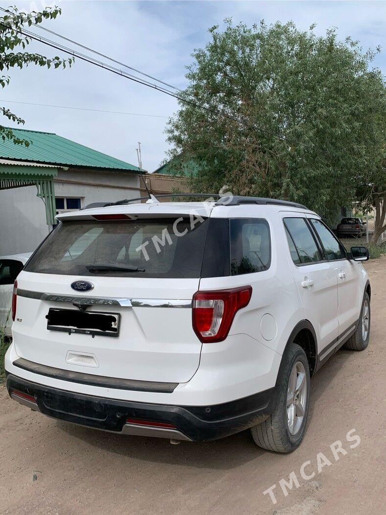 Ford Explorer 2018 - 360 000 TMT - Дашогуз - img 2