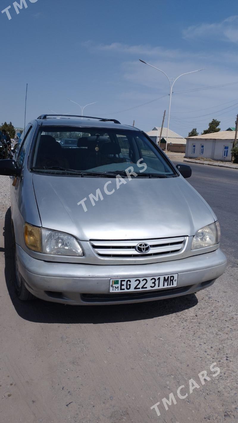 Toyota Sienna 2002 - 135 000 TMT - Мары - img 2