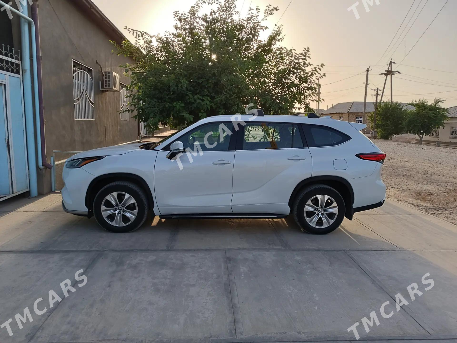 Toyota Highlander 2021 - 520 000 TMT - Tejen - img 2
