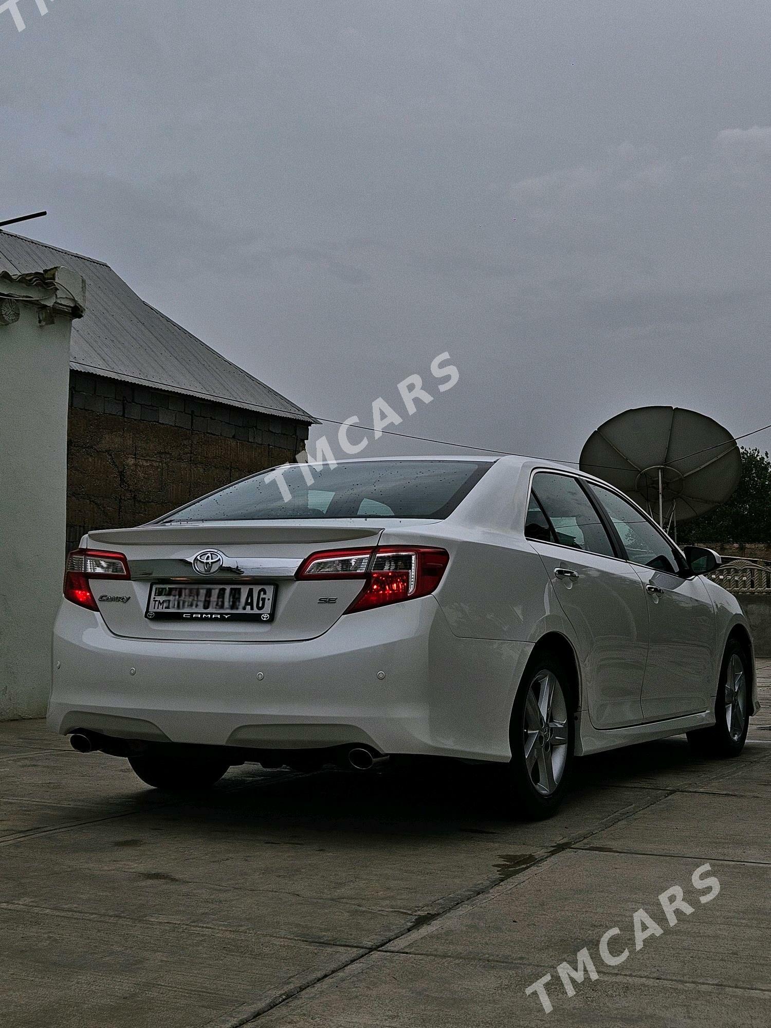 Toyota Camry 2014 - 235 000 TMT - Aşgabat - img 4