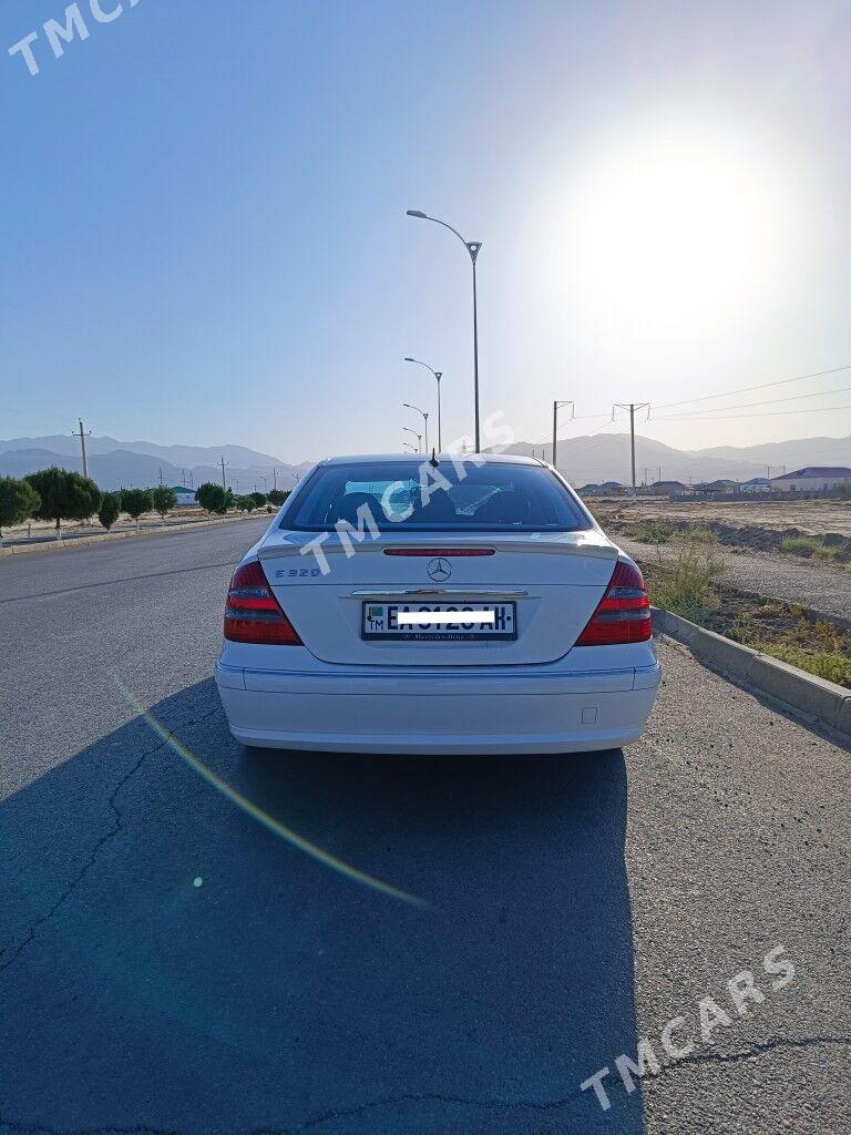 Mercedes-Benz E320 2003 - 135 000 TMT - Bäherden - img 4