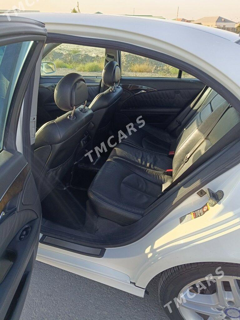 Mercedes-Benz E320 2003 - 135 000 TMT - Bäherden - img 5