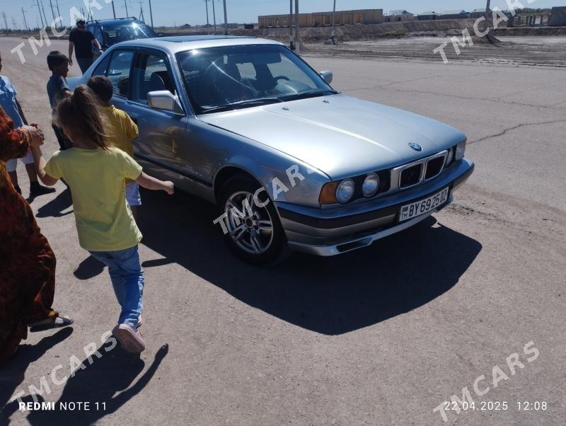 BMW E34 1992 - 55 000 TMT - Кёнеургенч - img 4