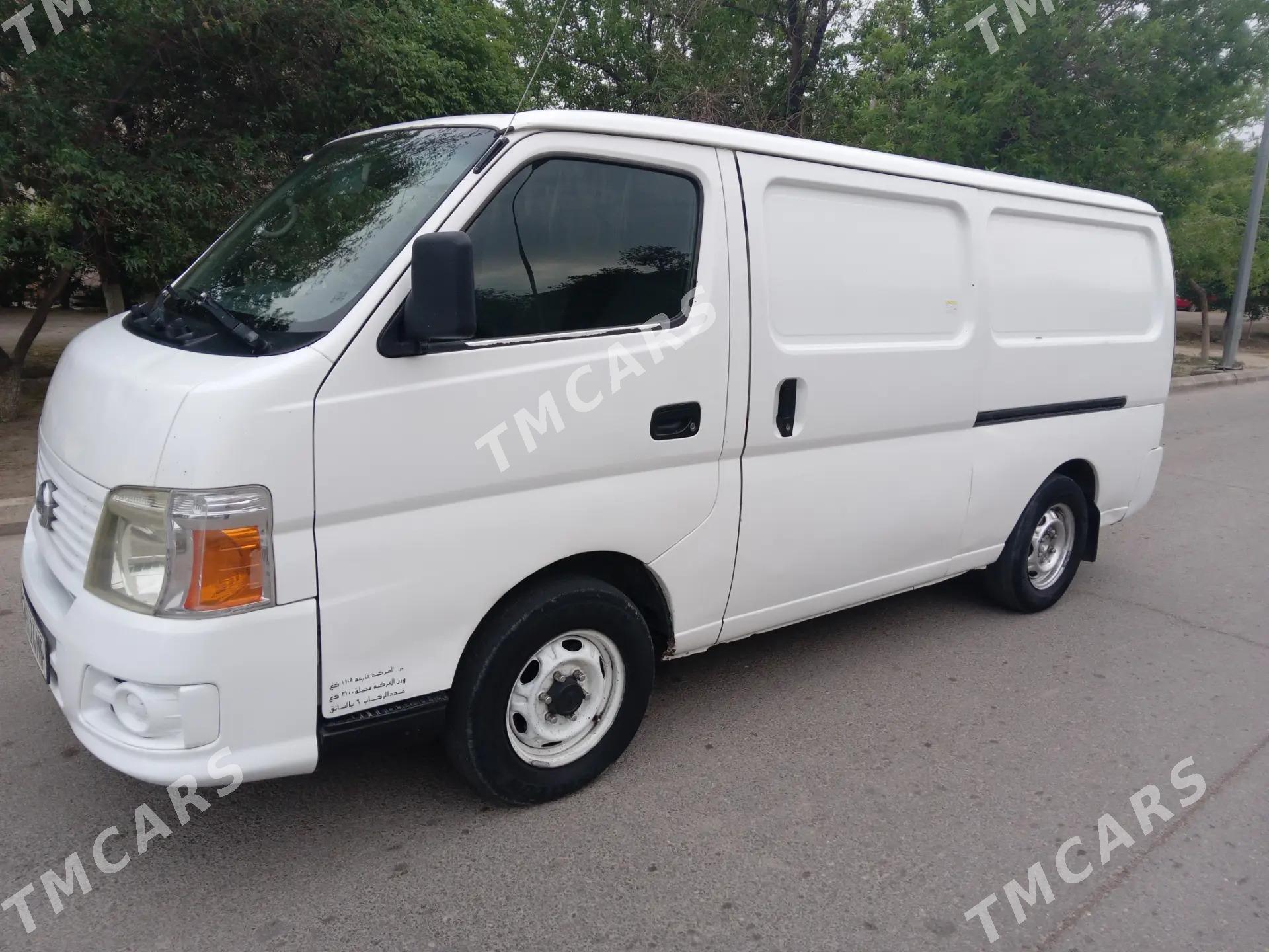 Nissan Urvan 2010 - 180 000 TMT - Daşoguz - img 1