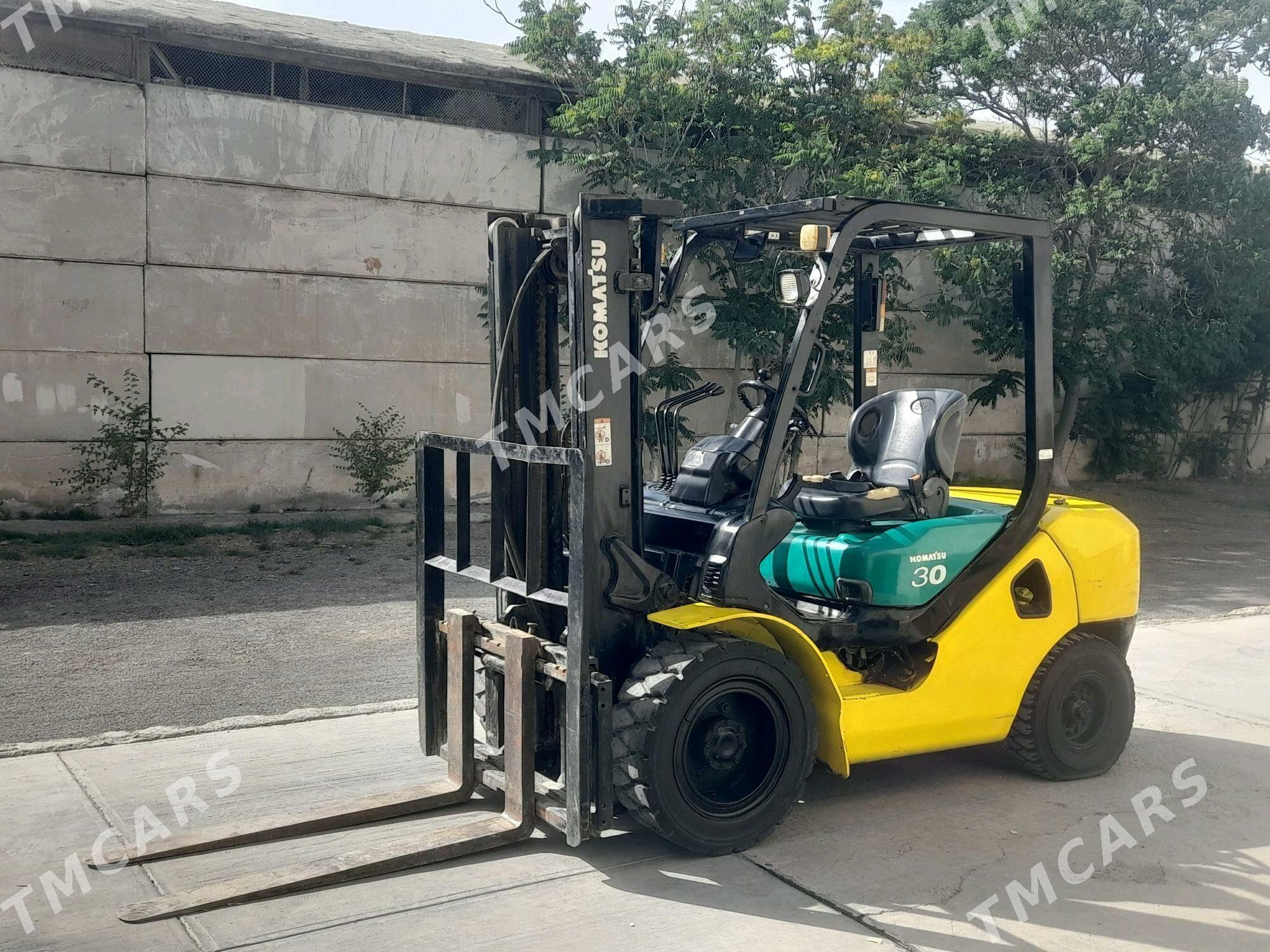 Kara Forklift 2009 - 310 000 TMT - Aşgabat - img 3