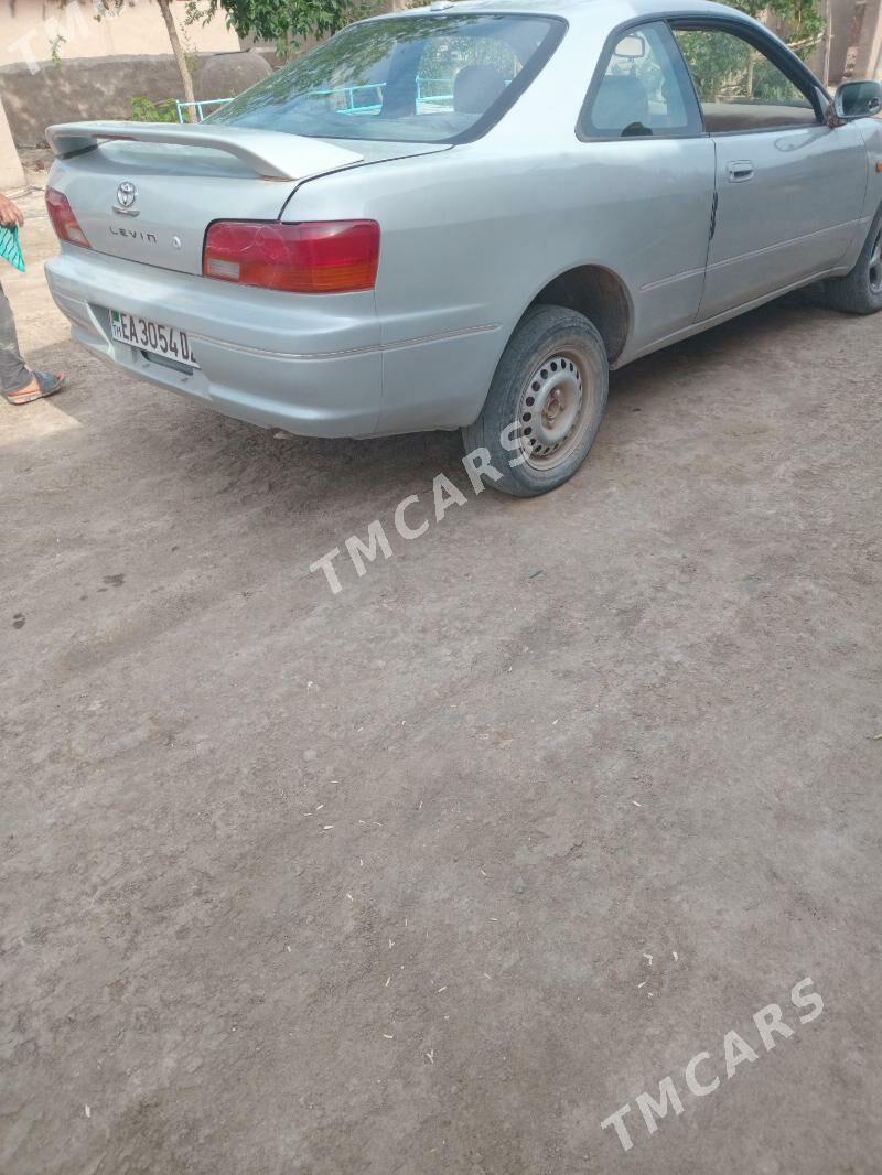 Toyota Corolla 1995 - 36 000 TMT - Köneürgenç - img 4