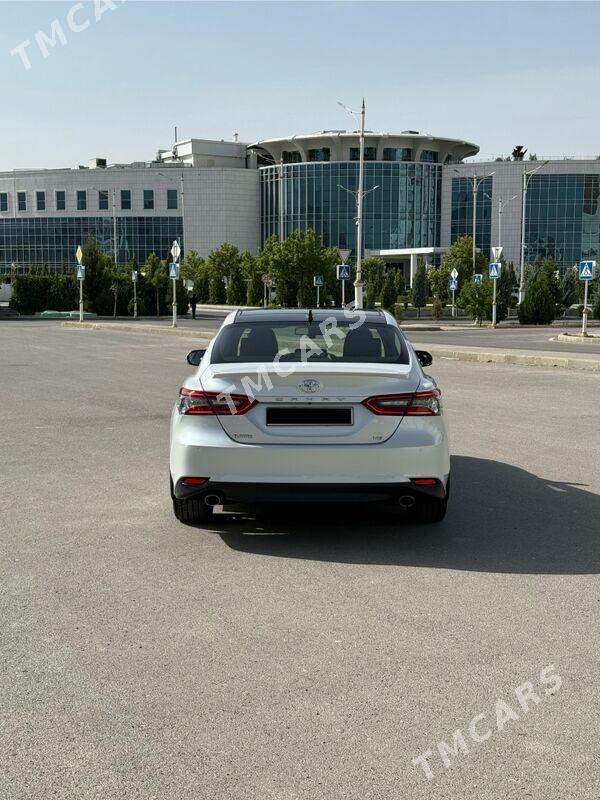 Toyota Camry 2022 - 668 000 TMT - Кëши - img 2