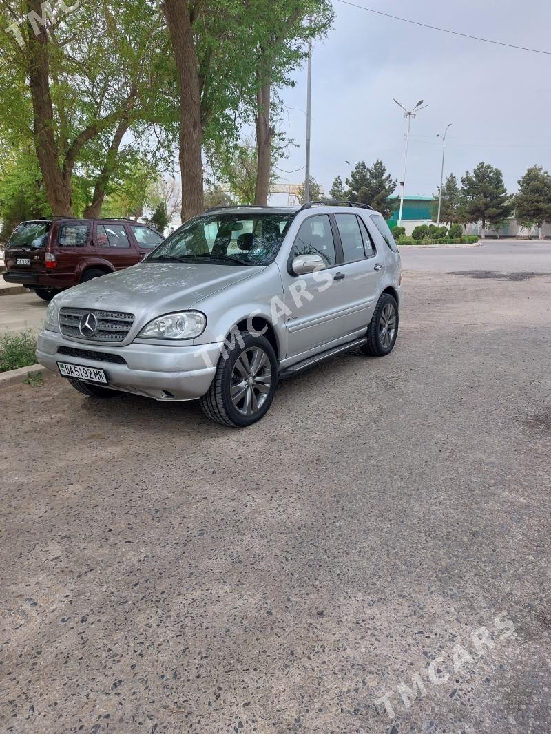 Mercedes-Benz ML350 2001 - 110 000 TMT - Мары - img 9