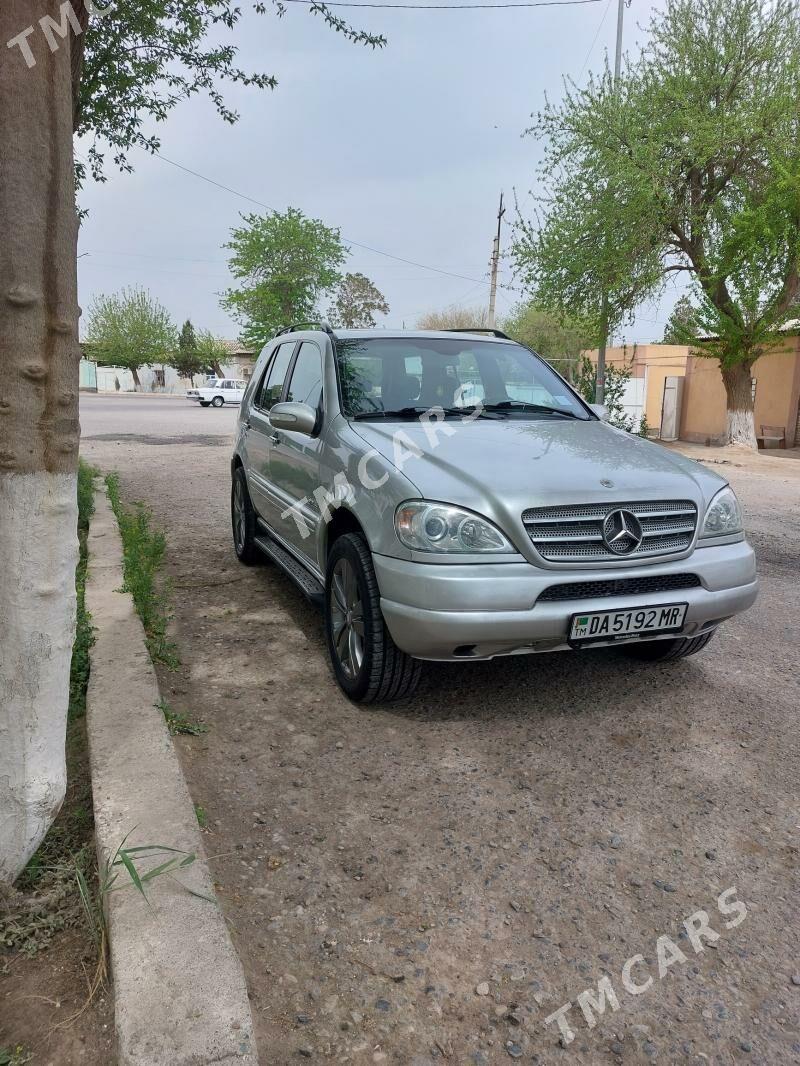 Mercedes-Benz ML350 2001 - 110 000 TMT - Мары - img 8