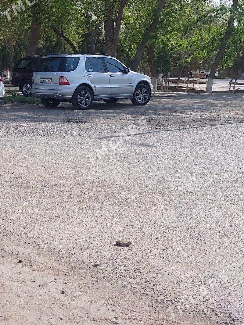 Mercedes-Benz ML350 2001 - 110 000 TMT - Мары - img 5