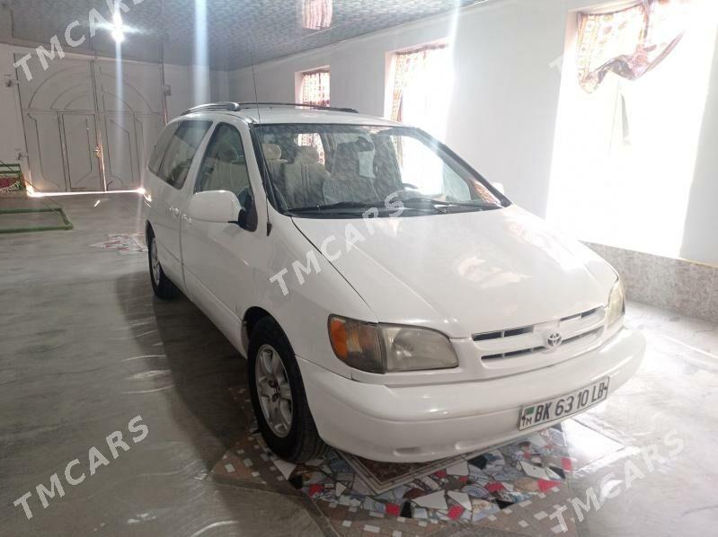 Toyota Sienna 2001 - 110 000 TMT - Дянев - img 2
