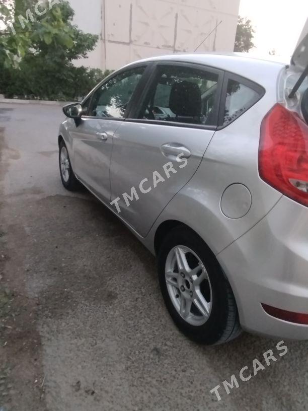 Ford Fiesta 2012 - 115 000 TMT - Ашхабад - img 3