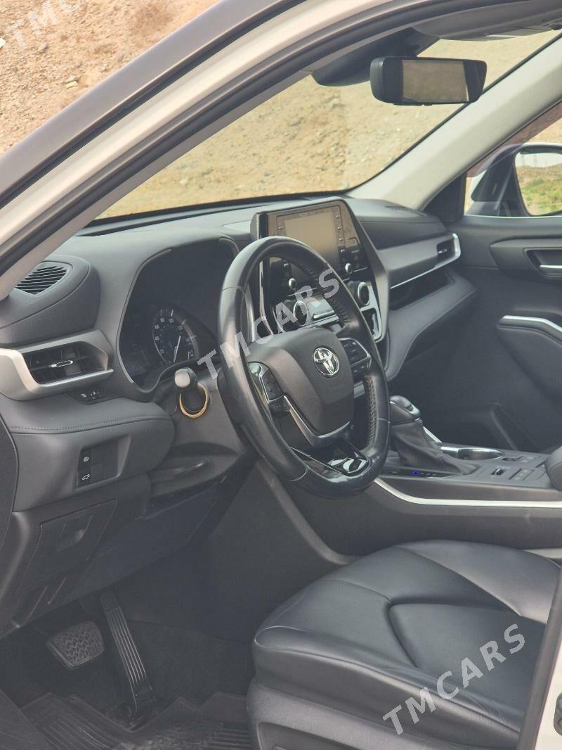 Toyota Highlander 2021 - 545 000 TMT - Balkanabat - img 4