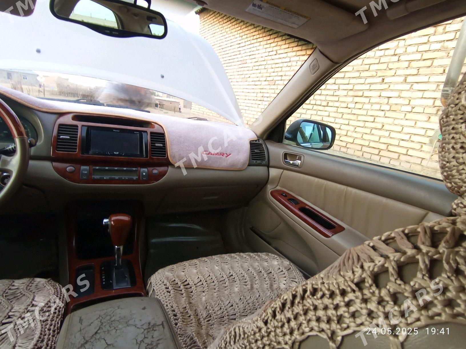 Toyota Camry 2004 - 166 000 TMT - Ак-Бугдайский этрап - img 3