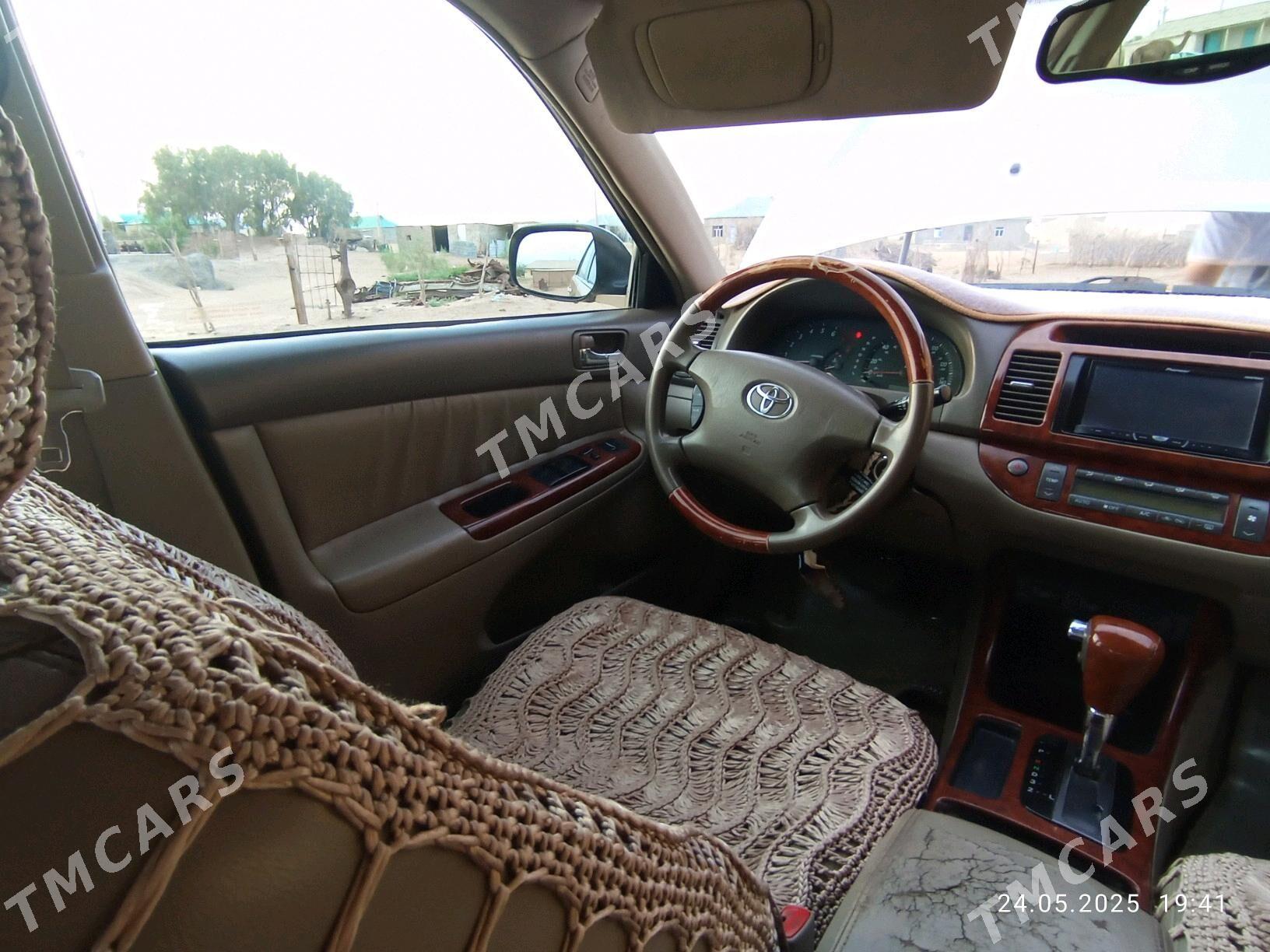 Toyota Camry 2004 - 166 000 TMT - Ак-Бугдайский этрап - img 4