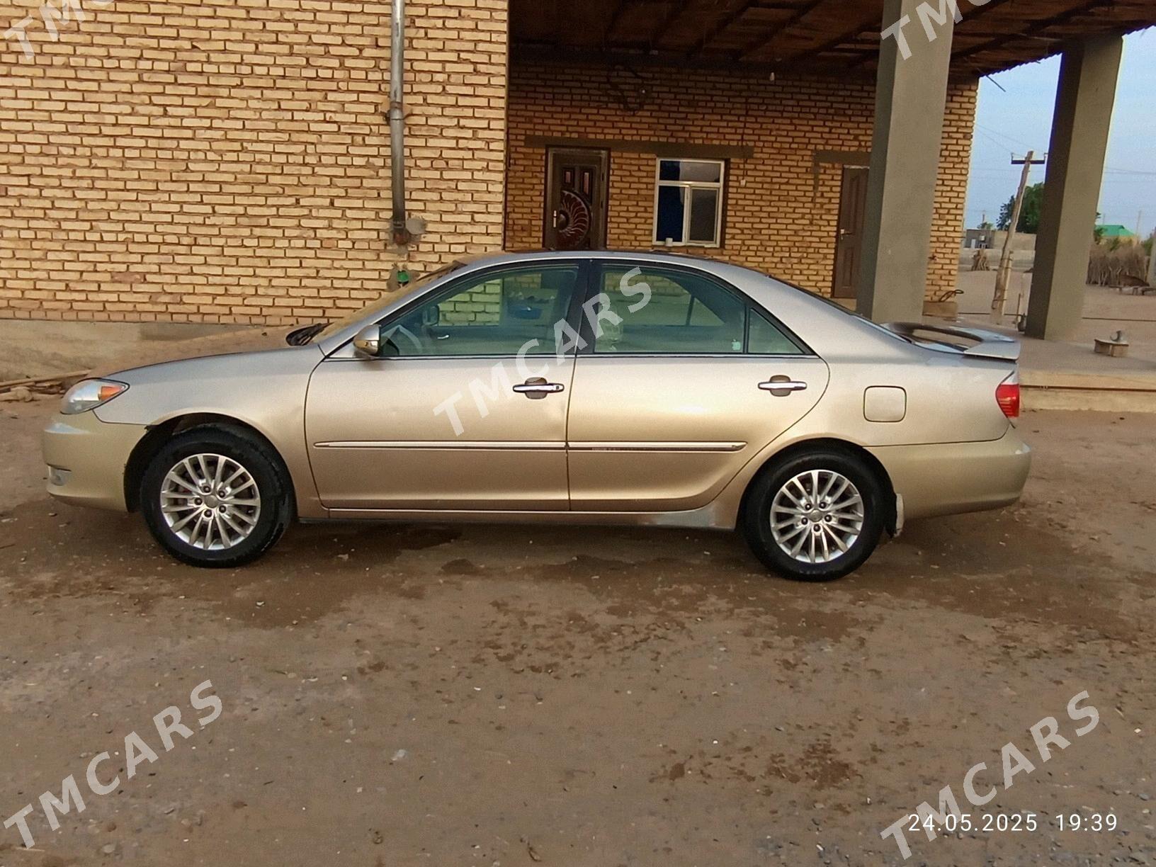 Toyota Camry 2004 - 166 000 TMT - Ак-Бугдайский этрап - img 9
