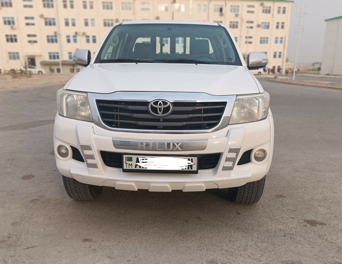 Toyota Hilux 2014 - 390 000 TMT - Балканабат - img 3