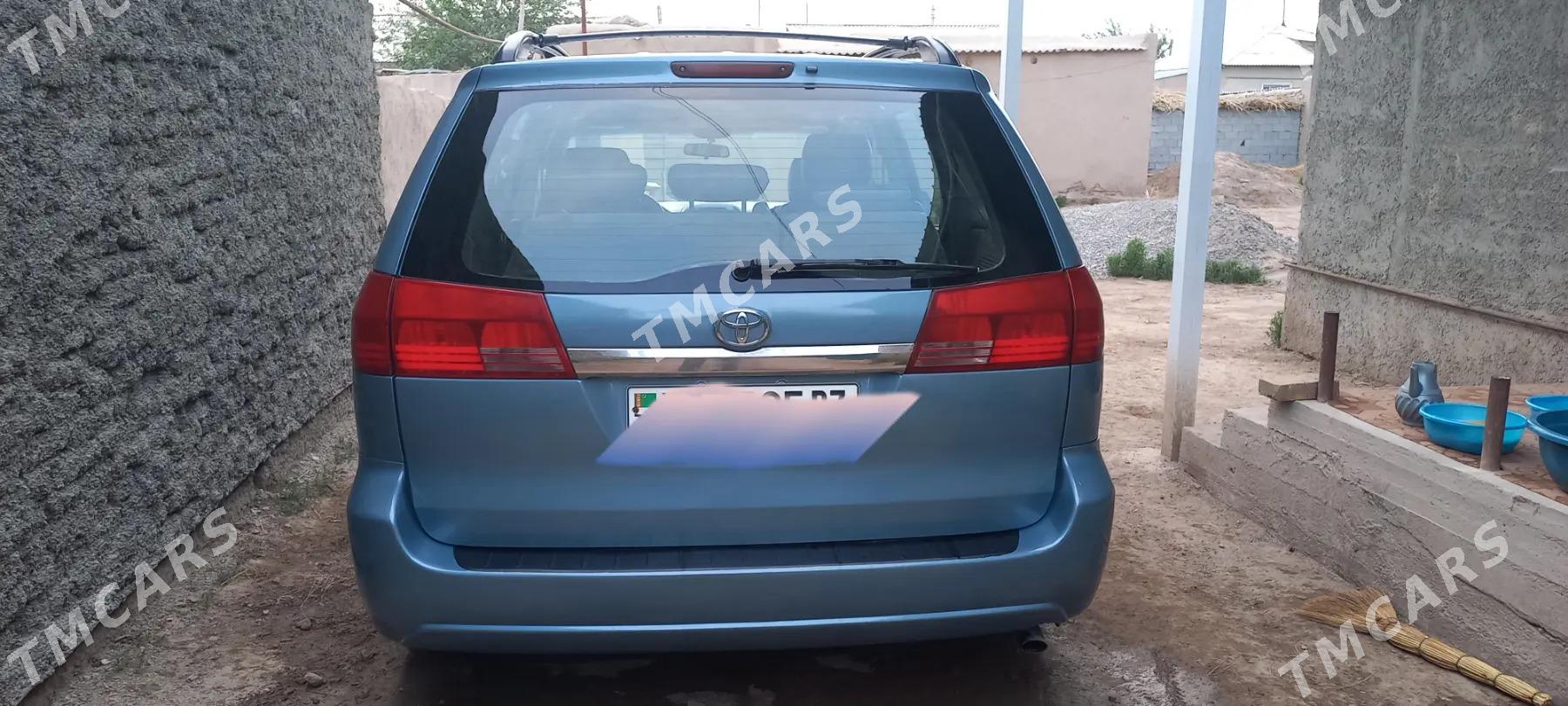 Toyota Sienna 2005 - 186 000 TMT - Türkmenbaşy etr. - img 2