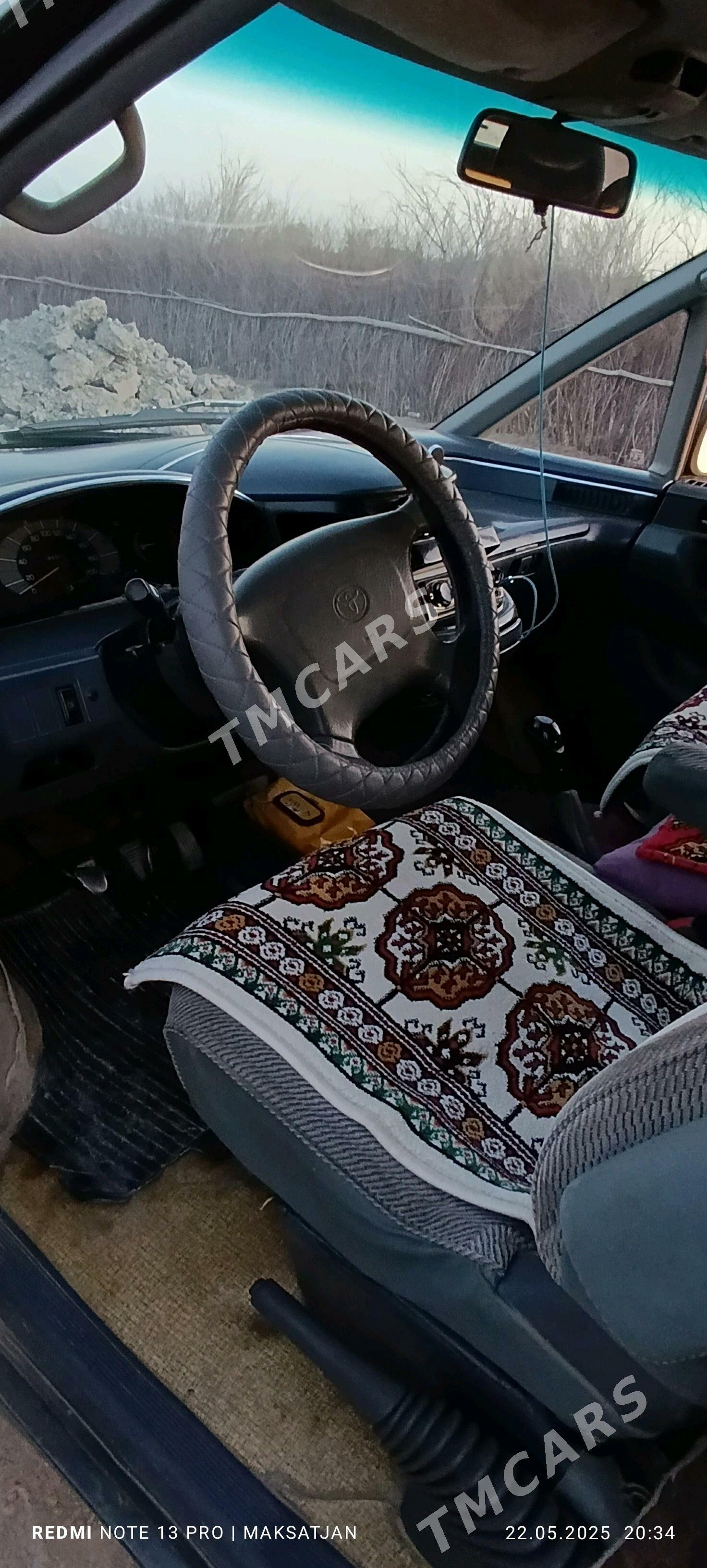 Toyota Previa 1994 - 70 000 TMT - етр. Туркменбаши - img 4