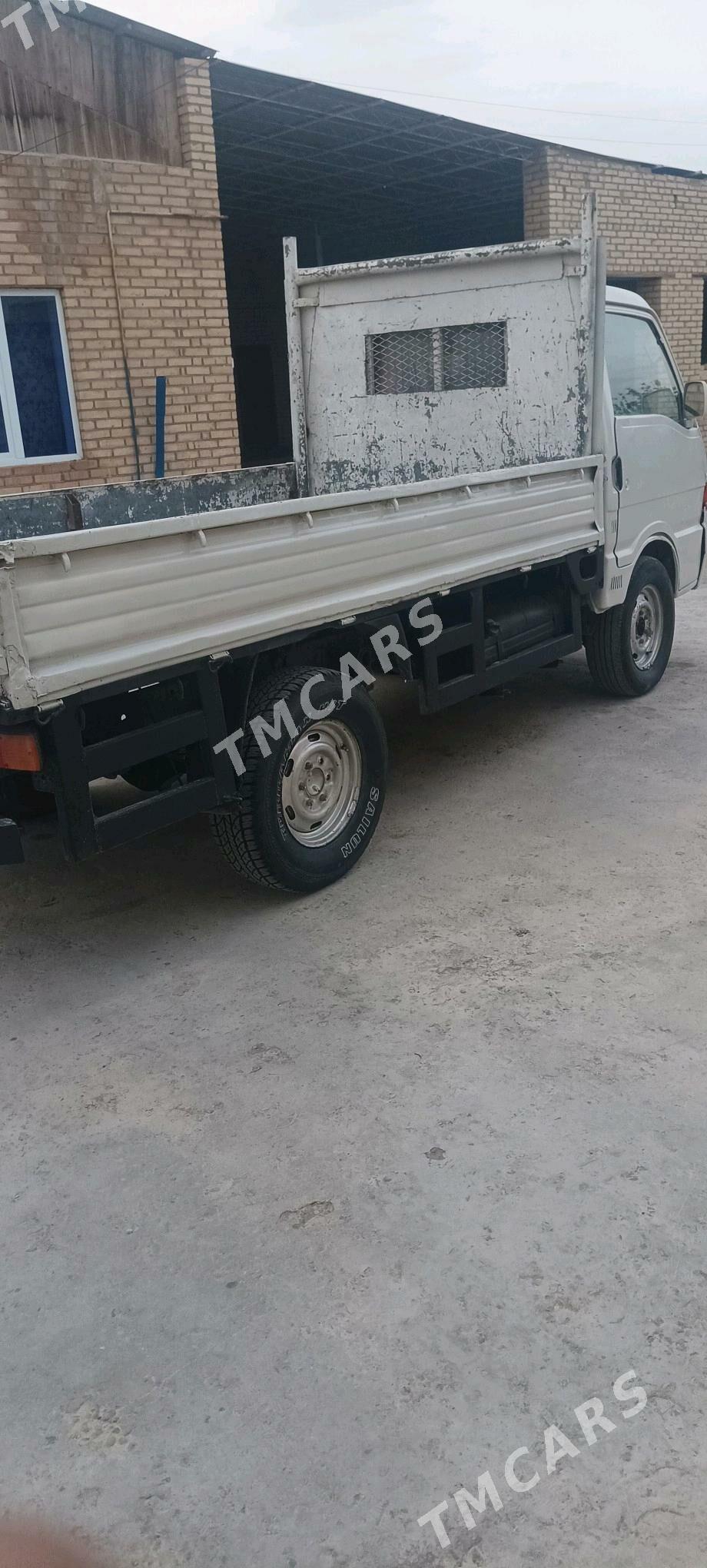 Mazda B2000 1998 - 55 000 TMT - Sakar - img 4