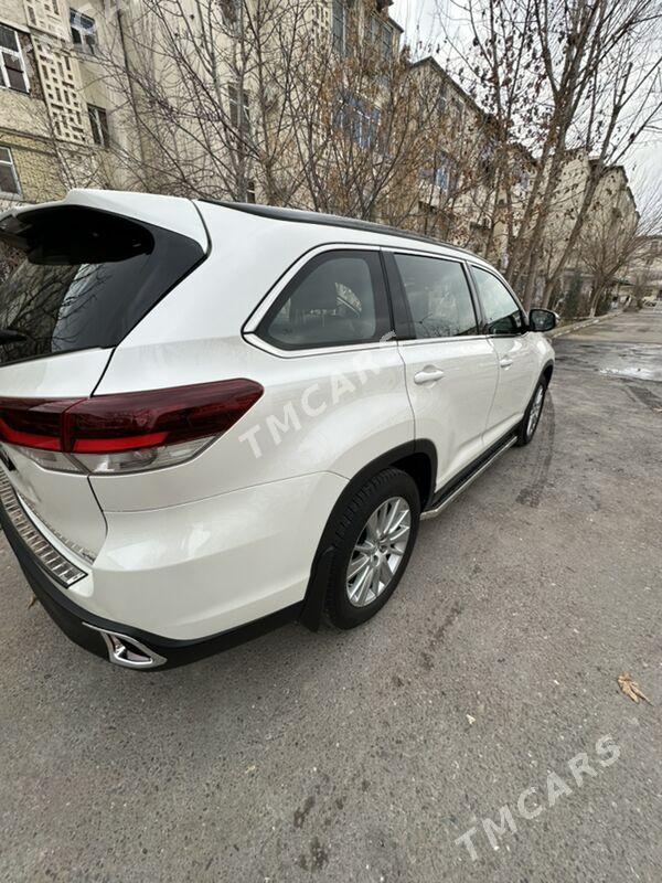 Toyota Highlander 2019 - 502 000 TMT - Ашхабад - img 8