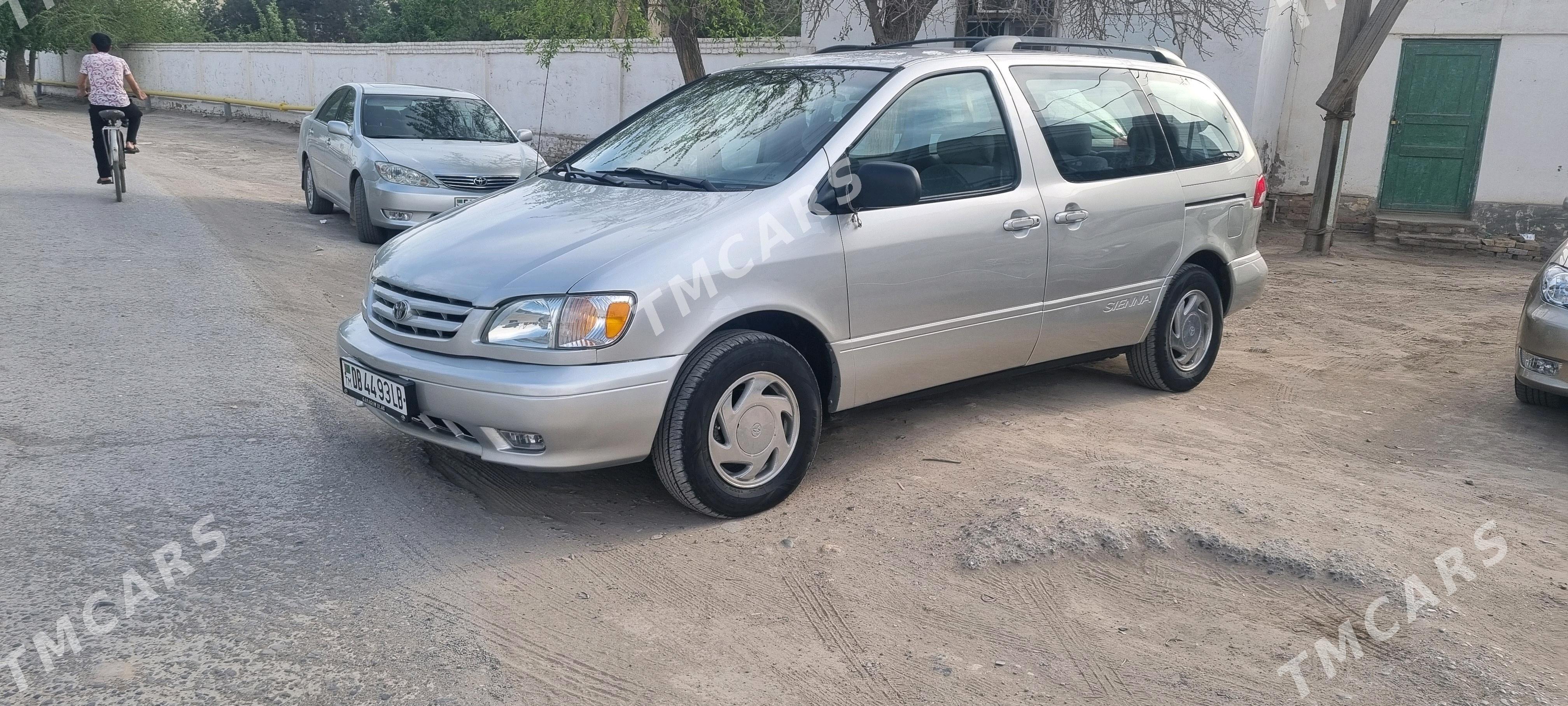 Toyota Sienna 2002 - 170 000 TMT - Керки - img 5