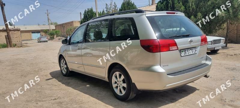 Toyota Sienna 2005 - 230 000 TMT - Керки - img 3