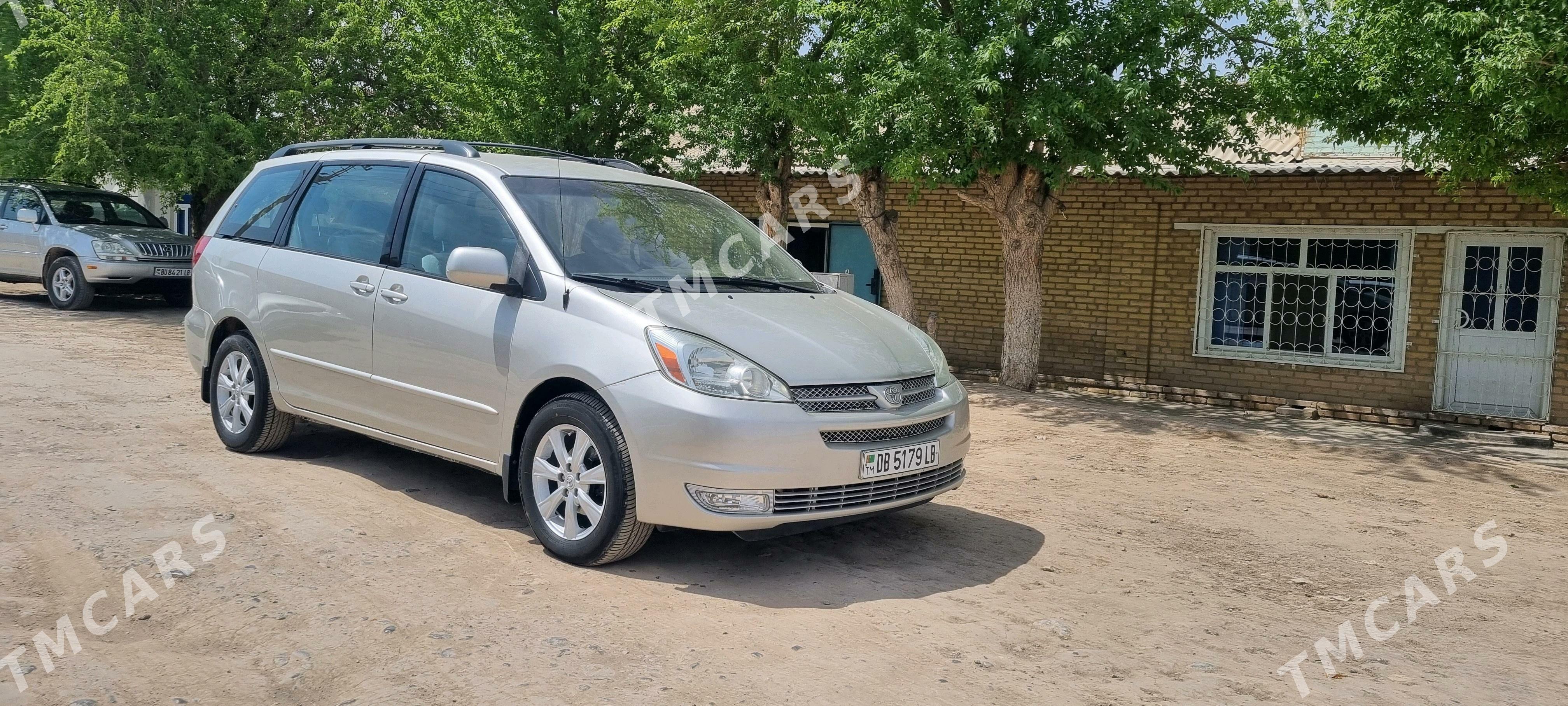 Toyota Sienna 2005 - 230 000 TMT - Керки - img 8
