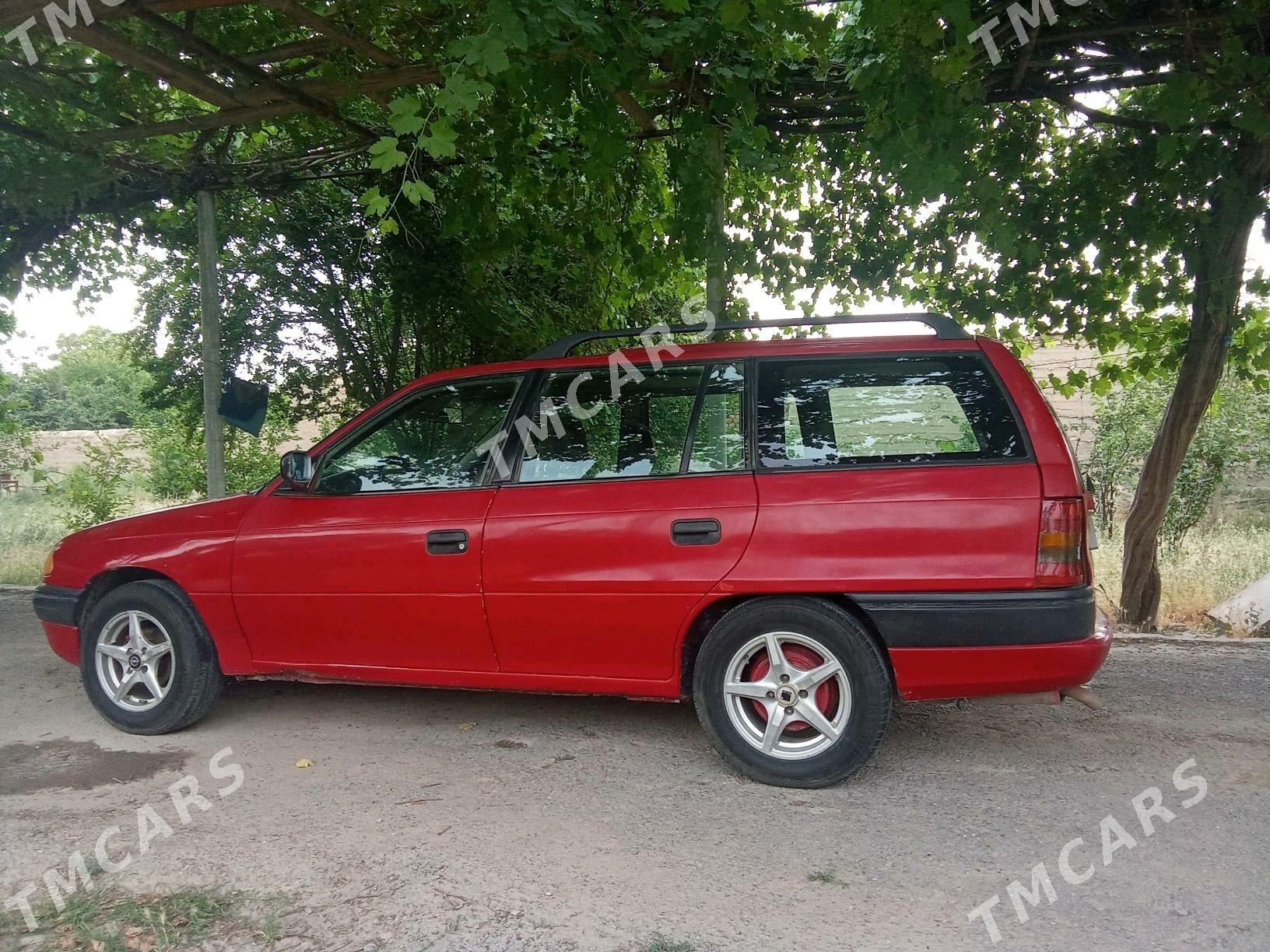 Opel Astra 1996 - 25 000 TMT - Халач - img 3