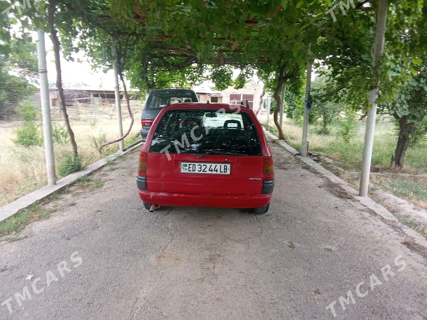 Opel Astra 1996 - 25 000 TMT - Халач - img 2