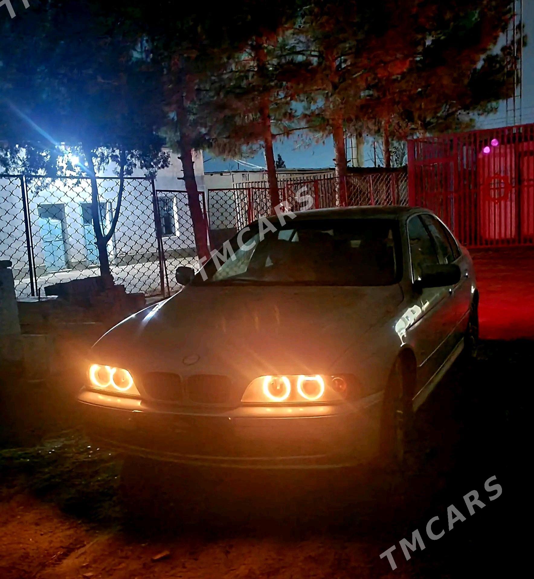BMW E39 2001 - 110 000 TMT - Халач - img 4
