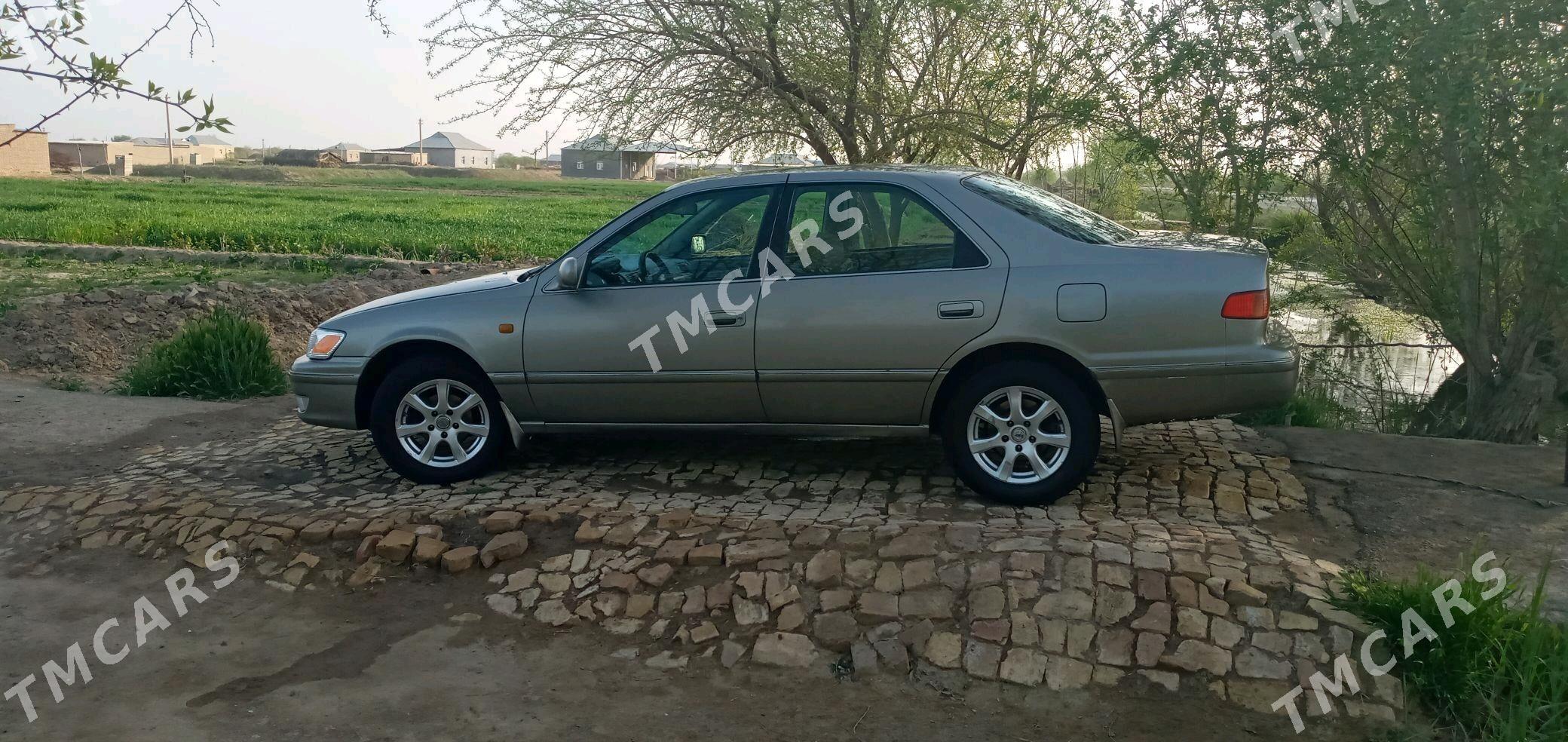 Toyota Camry 1999 - 120 000 TMT - Ýolöten - img 3