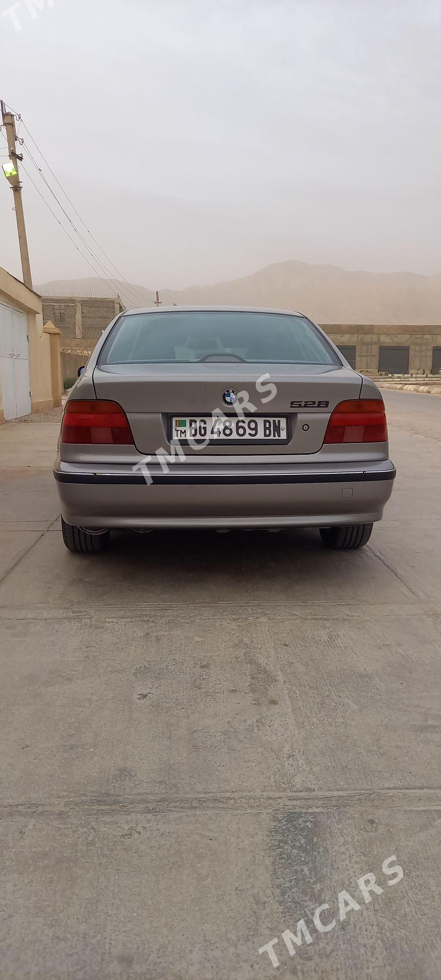 BMW E39 1996 - 90 000 TMT - Balkanabat - img 6