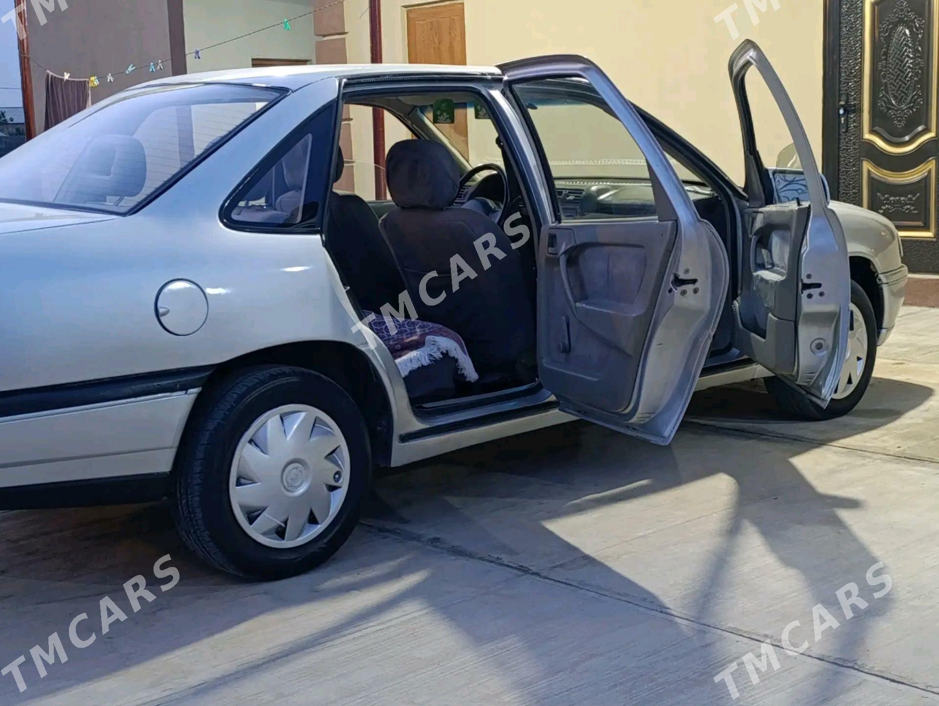 Opel Vectra 1990 - 37 000 TMT - Aşgabat - img 3