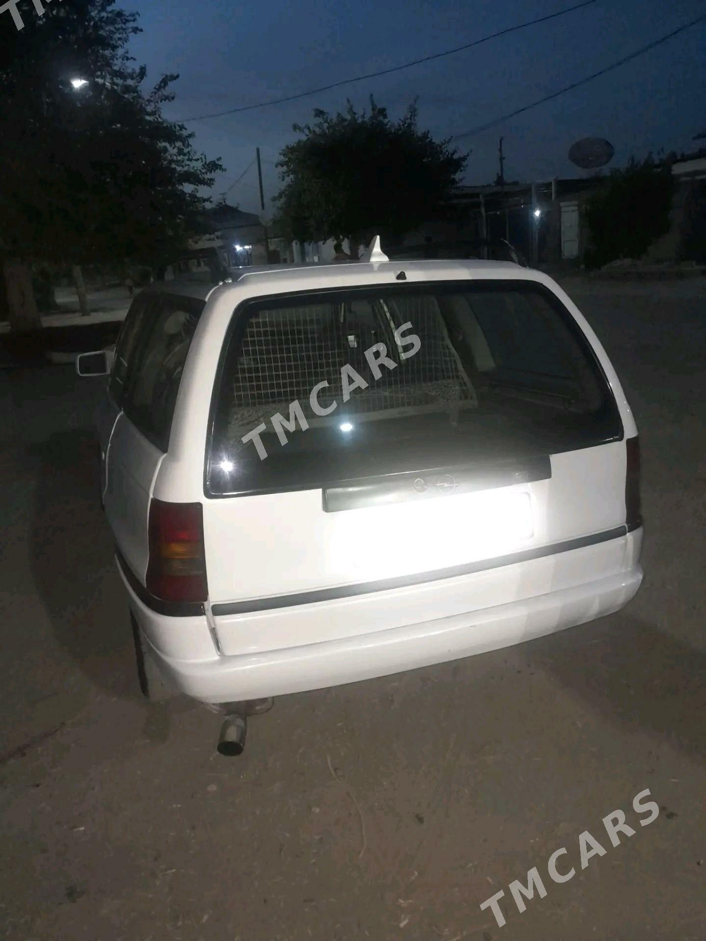 Opel Astra 1992 - 32 000 TMT - Mary - img 5