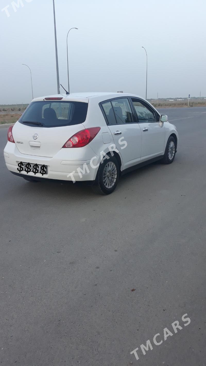Nissan Versa 2011 - 115 000 TMT - Ak bugdaý etraby - img 4