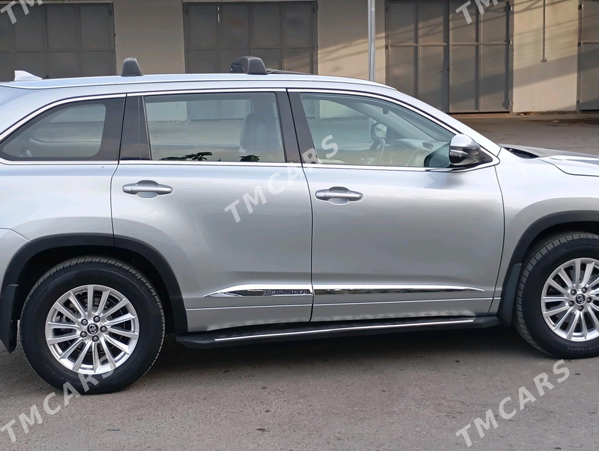 Toyota Highlander 2017 - 400 000 TMT - Мары - img 3