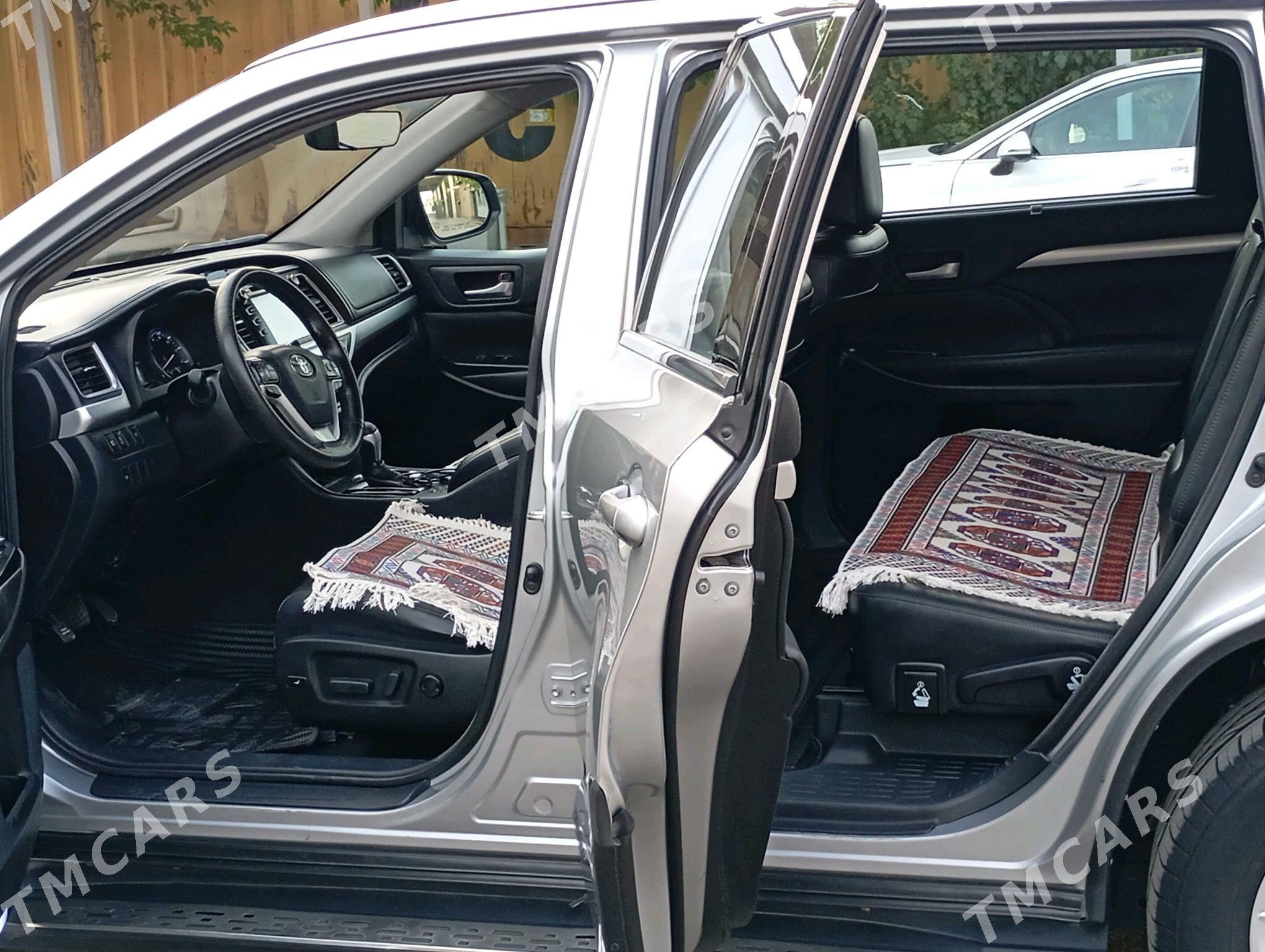 Toyota Highlander 2017 - 400 000 TMT - Мары - img 9