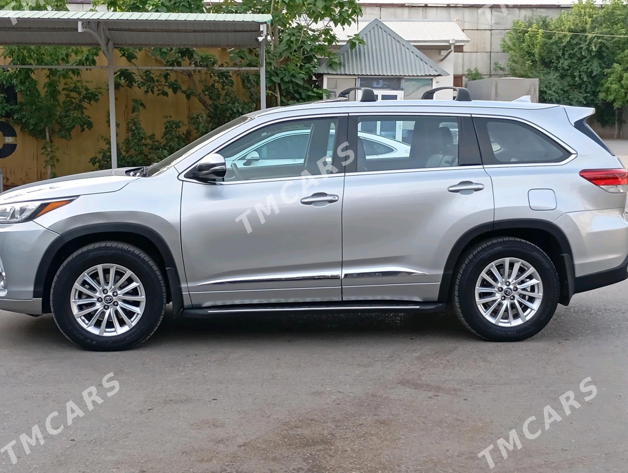 Toyota Highlander 2017 - 400 000 TMT - Мары - img 10