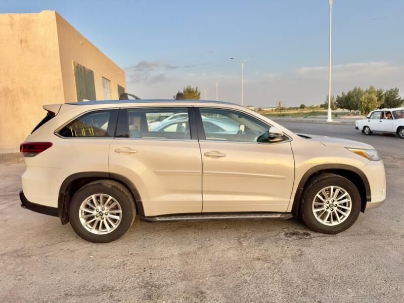 Toyota Highlander 2018 - 410 000 TMT - Dänew - img 2