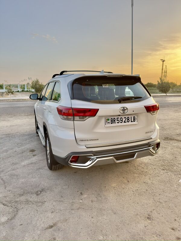 Toyota Highlander 2018 - 410 000 TMT - Dänew - img 3