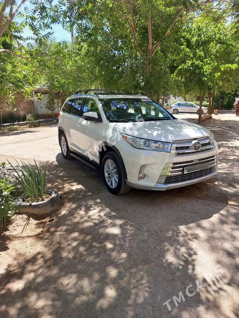 Toyota Highlander 2019 - 510 000 TMT - Дашогуз - img 2