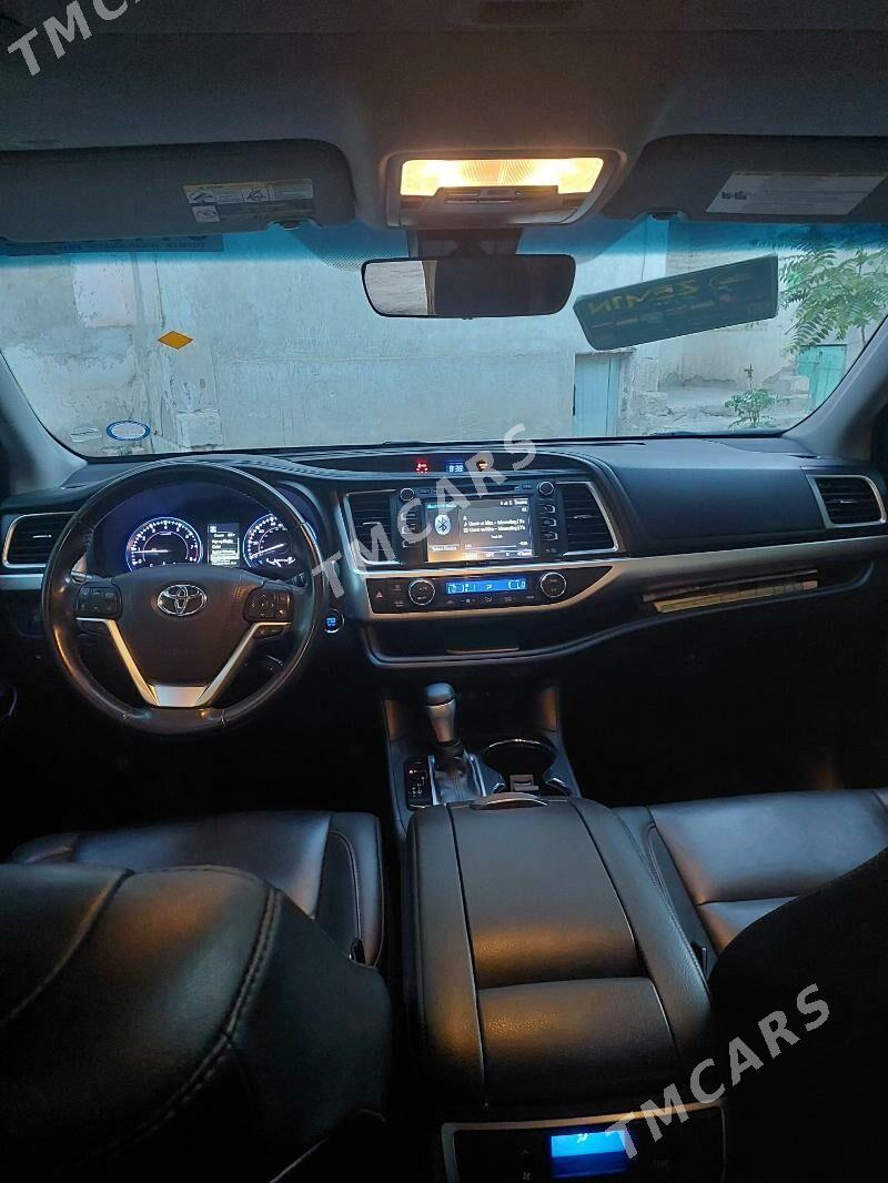 Toyota Highlander 2019 - 510 000 TMT - Дашогуз - img 3