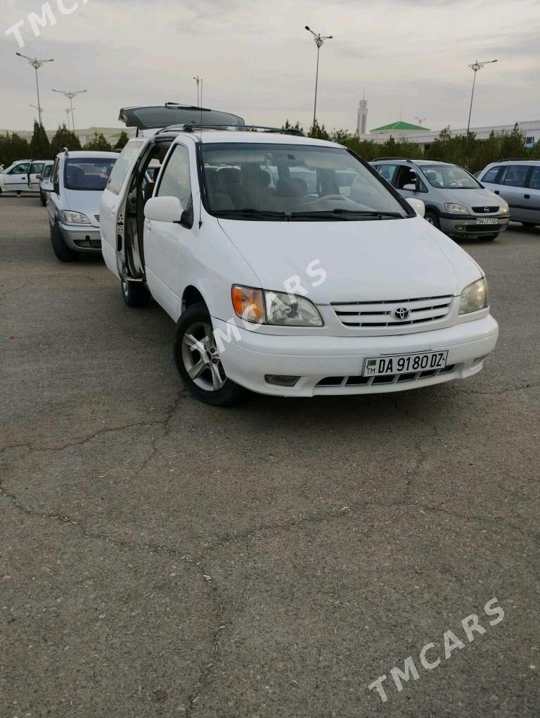 Toyota Sienna 2002 - 132 000 TMT - Köneürgenç - img 3