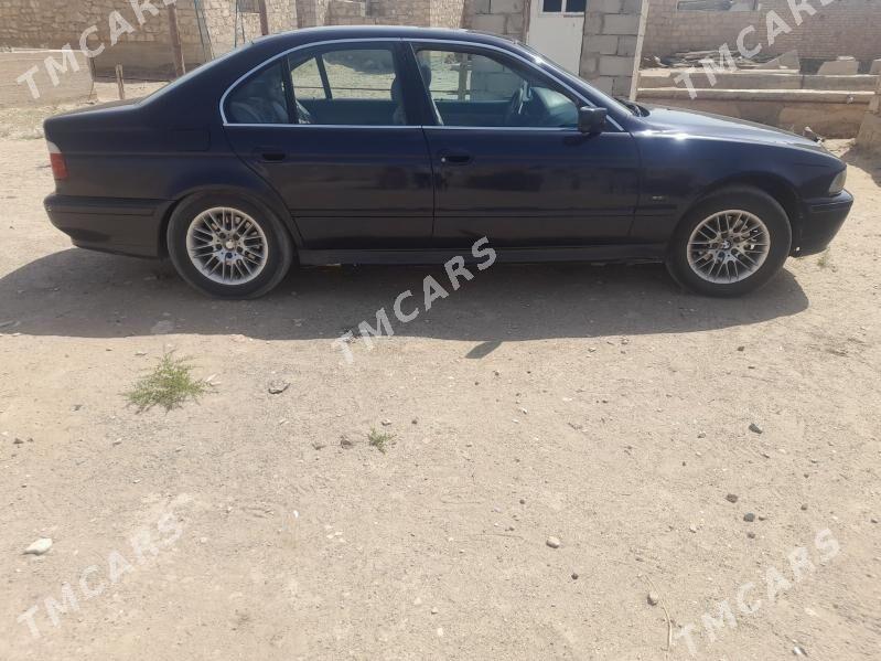 BMW E39 1997 - 75 000 TMT - Гумдаг - img 2