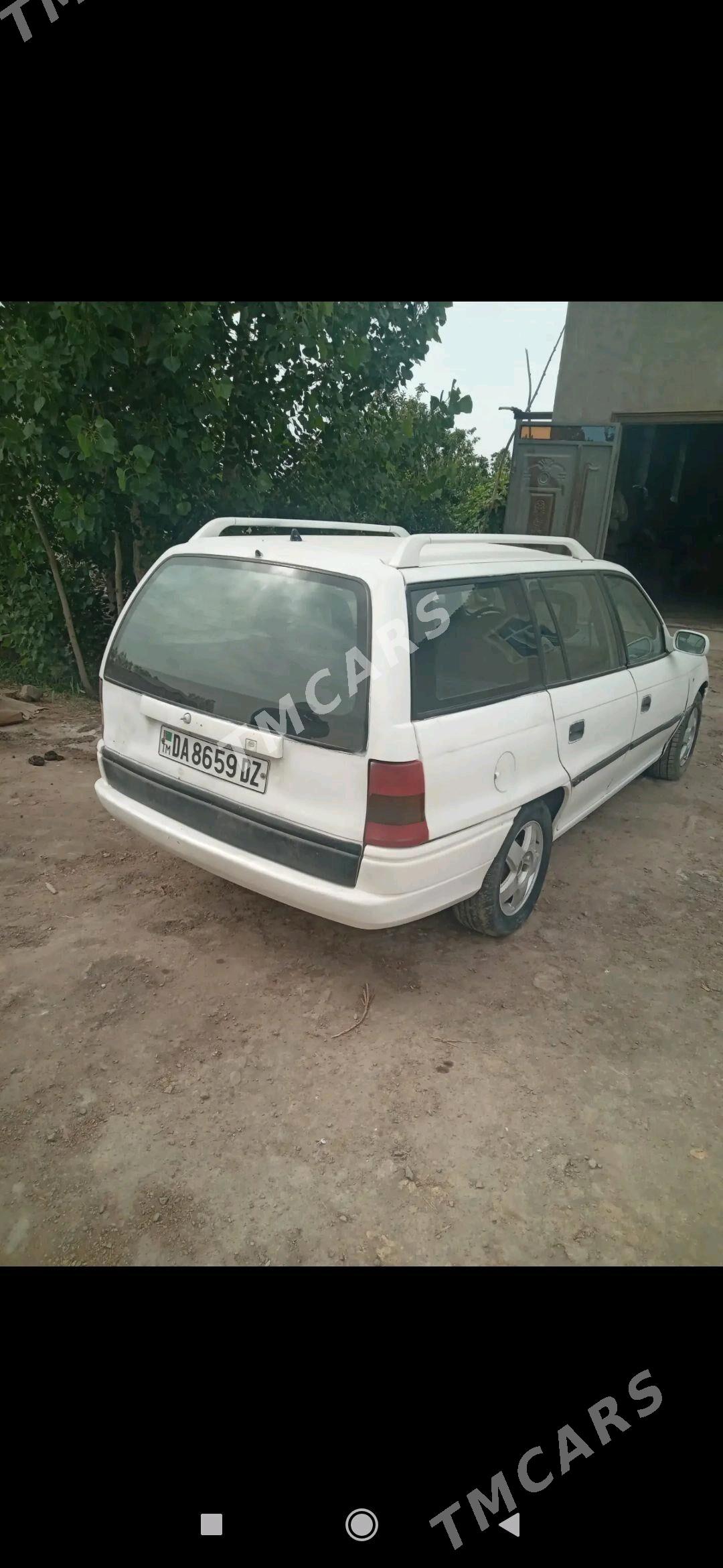 Opel Astra 1995 - 40 000 TMT - Губадаг - img 2