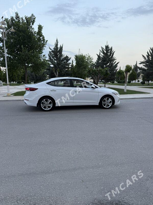 Hyundai Elantra 2018 - 263 000 TMT - Parahat 7 - img 7