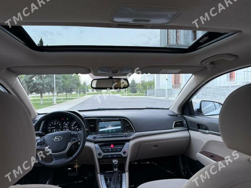 Hyundai Elantra 2018 - 263 000 TMT - Parahat 7 - img 3