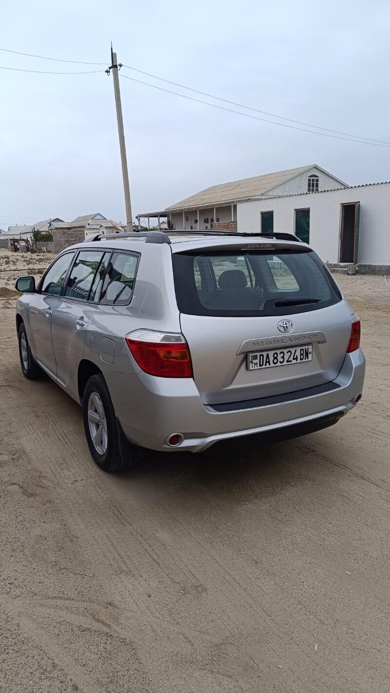 Toyota Highlander 2010 - 290 000 TMT - Эсенгулы - img 8